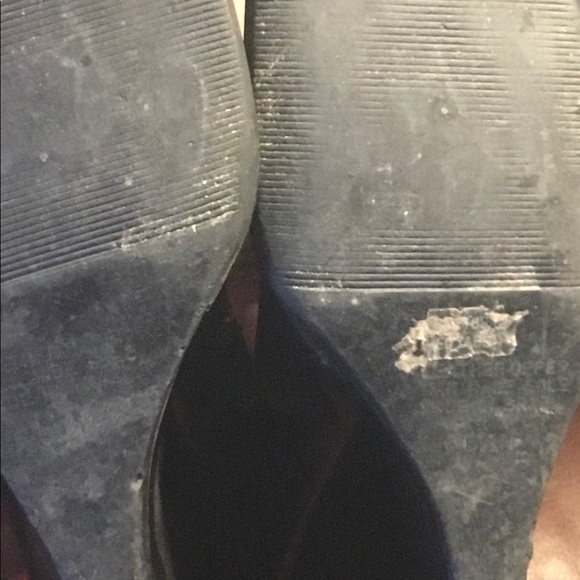 UGC- leather 👢boots. Great with any attire.🌺 - Picture 7 of 7